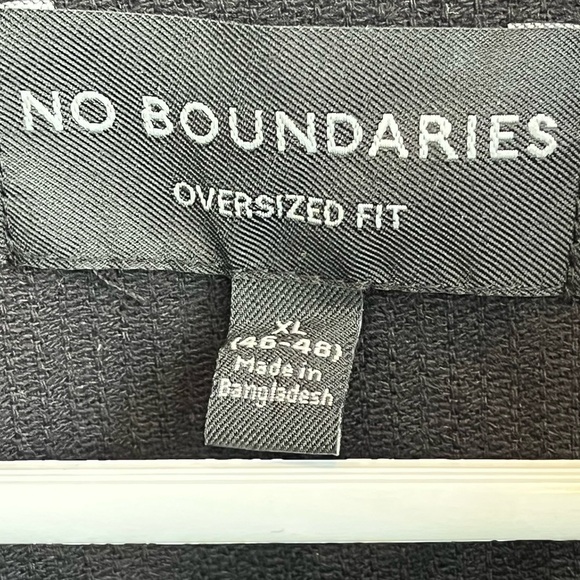 NWT Corduroy Shacket Snap Up Black Front Pockets Oversized Fit No Boundaries - Picture 3 of 15